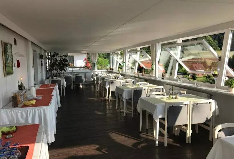 Hotelli Berggasthof Schwarzwaldperle