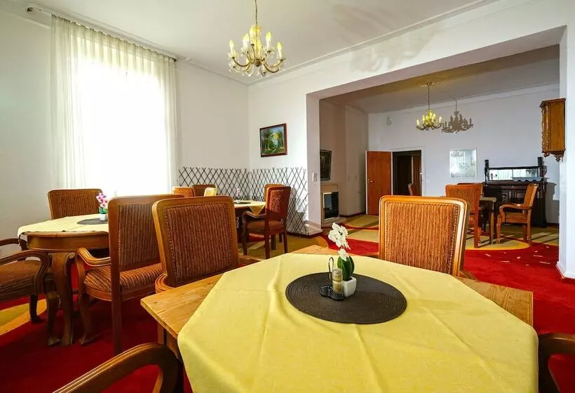 Hotelli Haus Am Walde