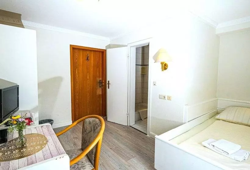 Hotelli Haus Am Walde