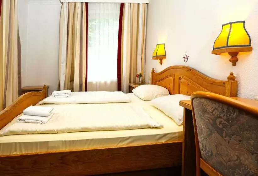 Hotelli Haus Am Walde