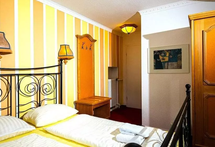 Hotelli Haus Am Walde