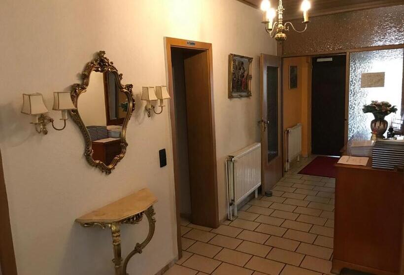 Отель Hennies Hannover Sehnde