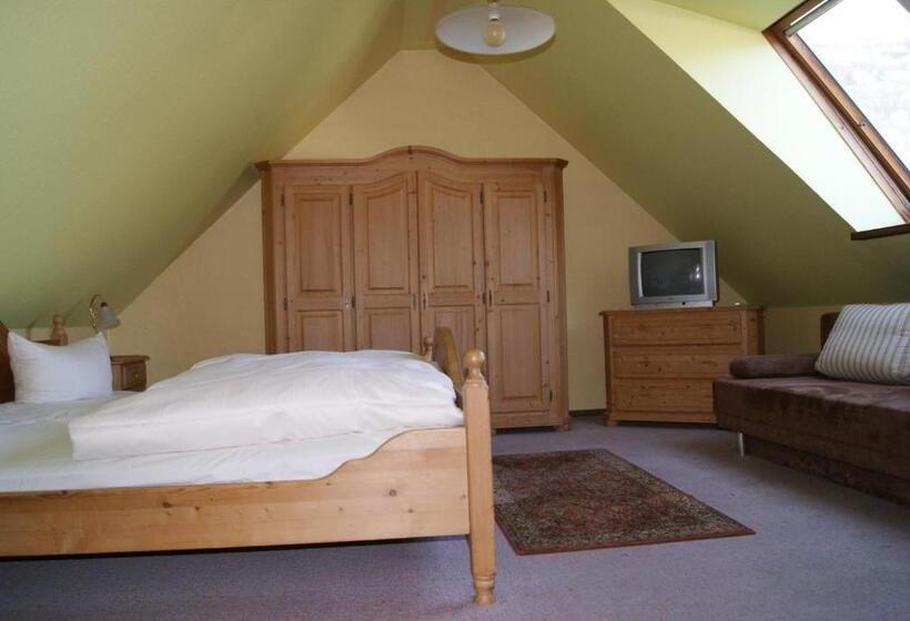 בית מלון כפרי Kugel