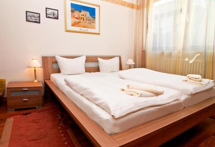 בית מלון כפרי Kugel