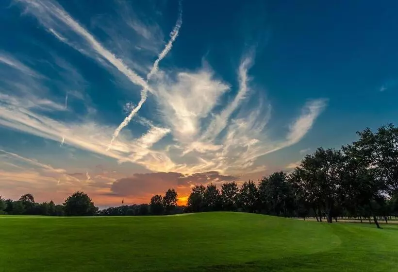 Hotelli Landhaus Am Golfpark Inhaber Marko Nolden