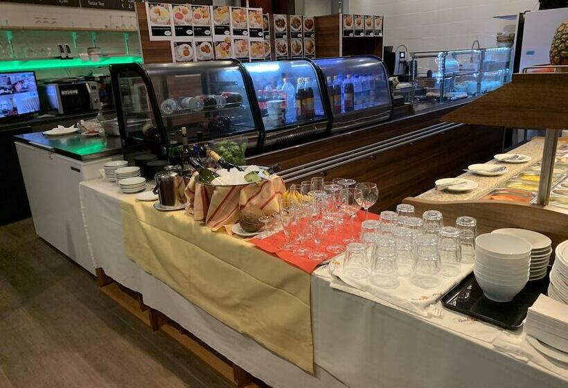 בית מלון כפרי New Fair Munich Messe