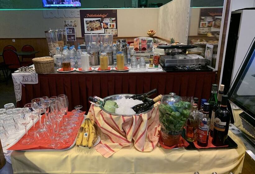 בית מלון כפרי New Fair Munich Messe