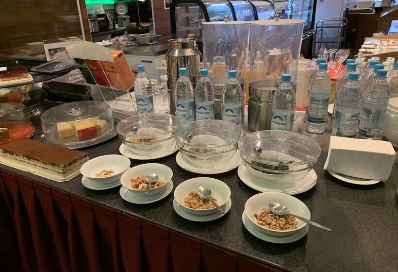 בית מלון כפרי New Fair Munich Messe