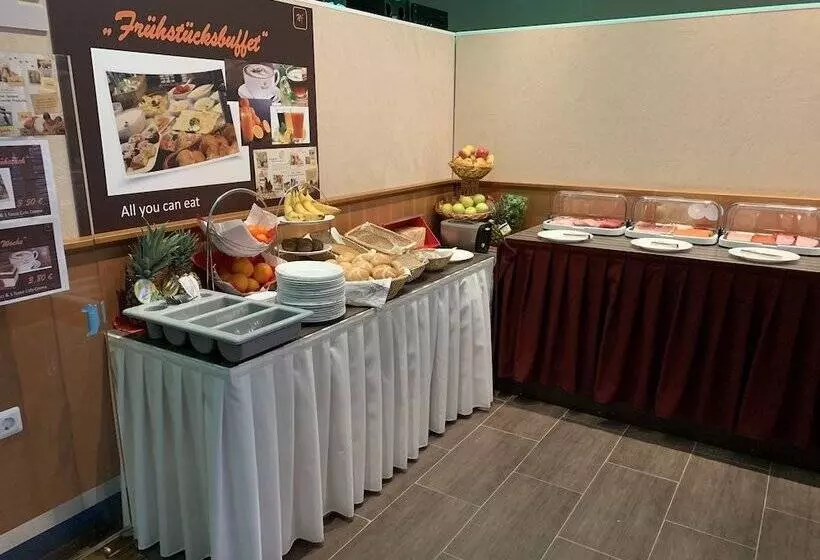 هتل New Fair Munich Messe