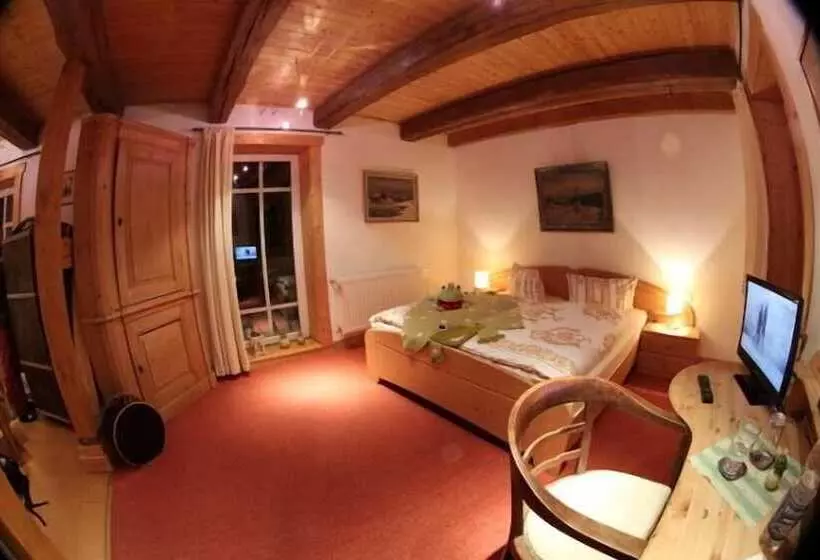 Hotelli Pension Picco Bello