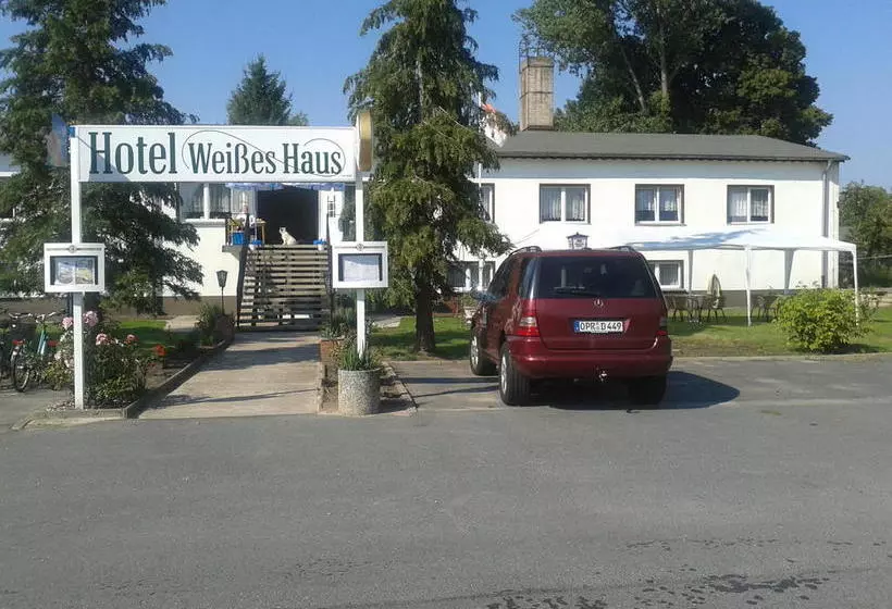 Hotelli Restaurant Weißes Haus