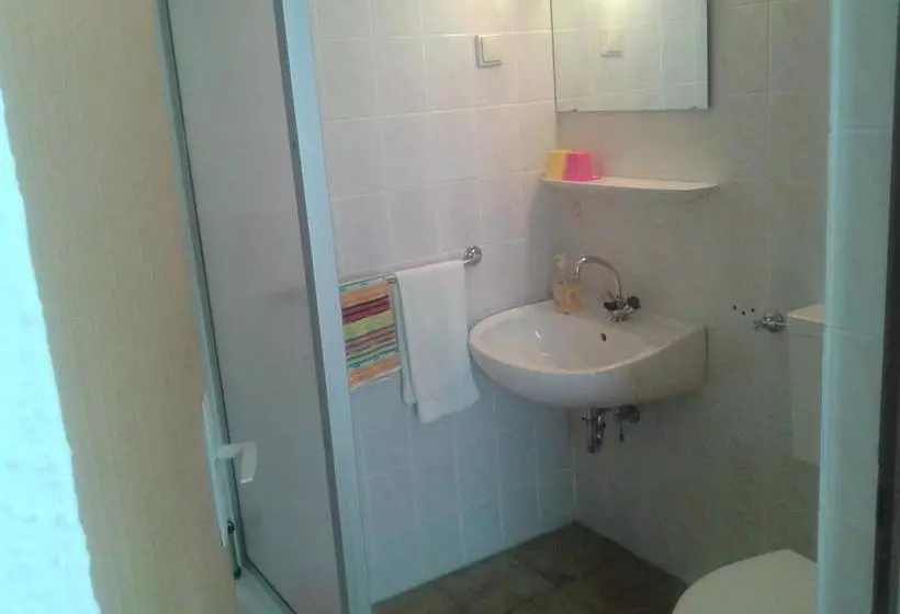 Hotelli Restaurant Weißes Haus