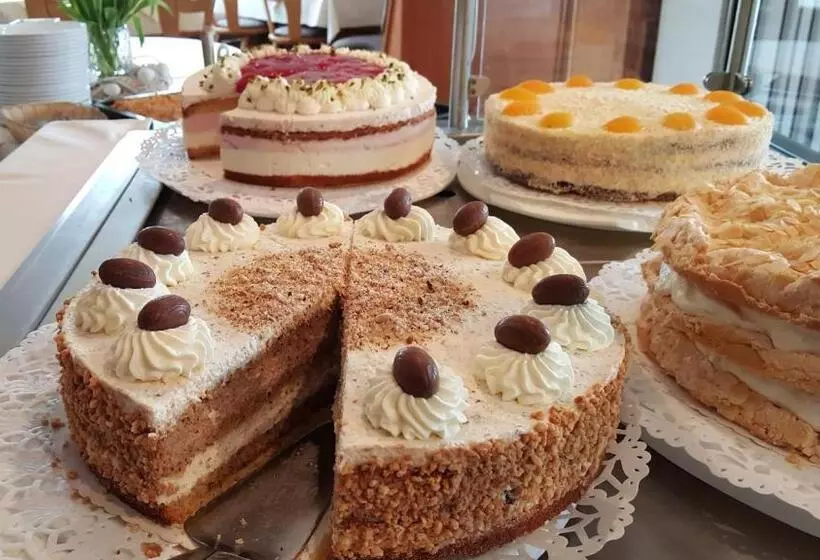 Rhön Hotel Sonnenhof   Restaurant & Café