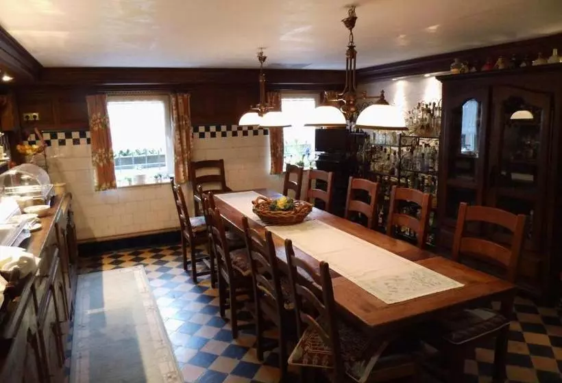 هتل Villa Bomberg