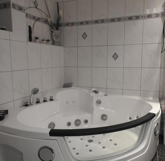 فندق Villa Bomberg