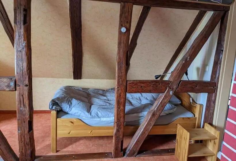 Aamiaismajoitus (B&B) Altmark   Haus Am Hang Mit Garten