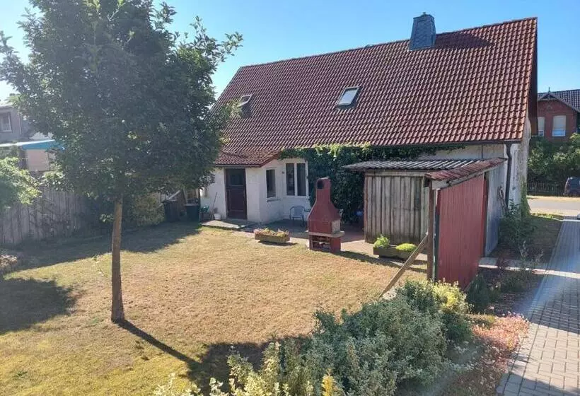 Aamiaismajoitus (B&B) Altmark   Haus Am Hang Mit Garten