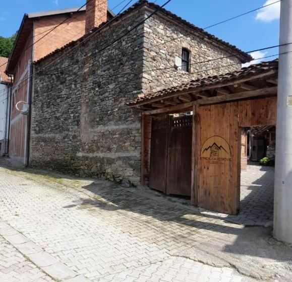 هتل Etno Kuca Petrovic