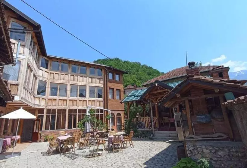 هتل Etno Kuca Petrovic