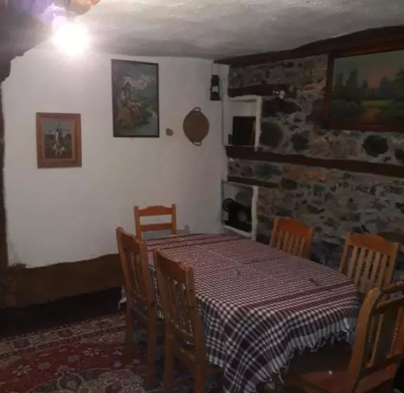 هتل Etno Kuca Petrovic