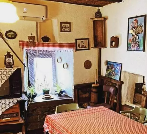 هتل Etno Kuca Petrovic