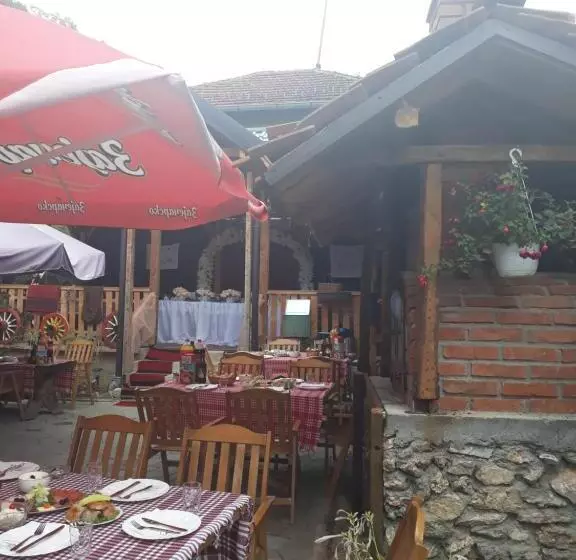 هتل Etno Kuca Petrovic