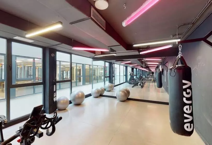 ユースホステル Micampus Alicante Student Residence