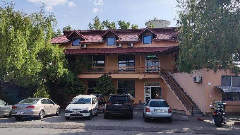 호스텔 Motel Azur Km36