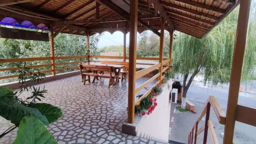 Retkeilymaja Motel Azur Km36