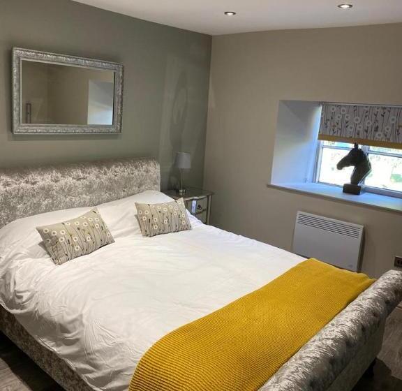 Bed and Breakfast ‘the Retreat” At The Rose @ Crown