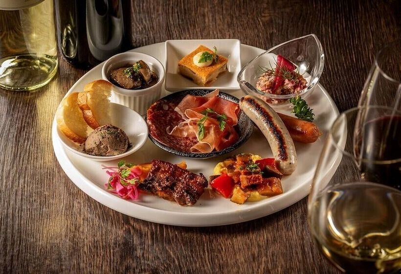 Candeo Hotels Osaka Shinsaibashi