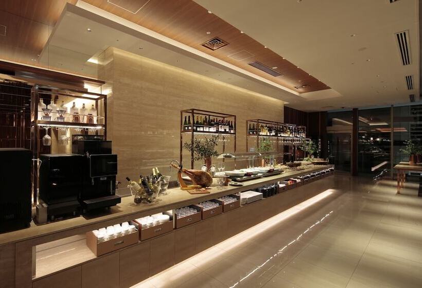 Candeo Hotels Osaka Shinsaibashi