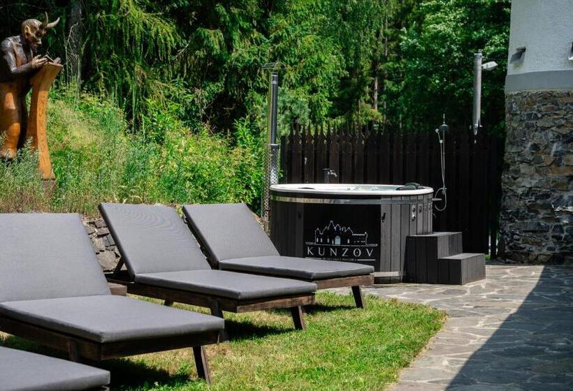 Hrad Kunzov Boutique Hotel & Spa & Restaurant