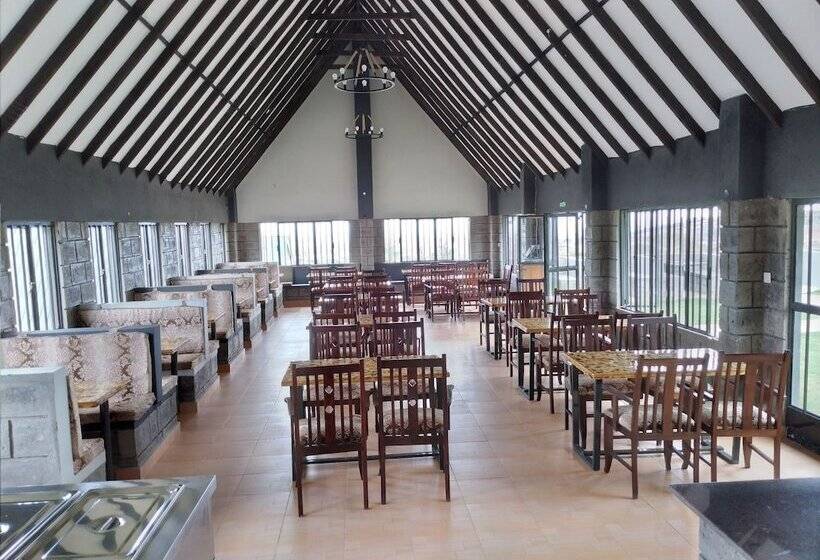 هتل Outback Kenya Lodge