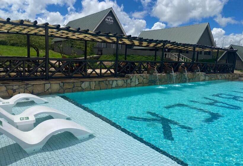 هتل Outback Kenya Lodge