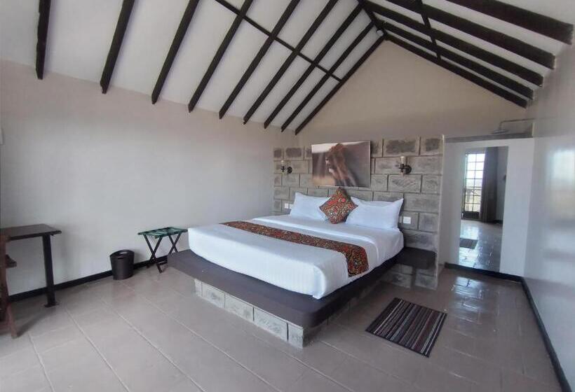 هتل Outback Kenya Lodge