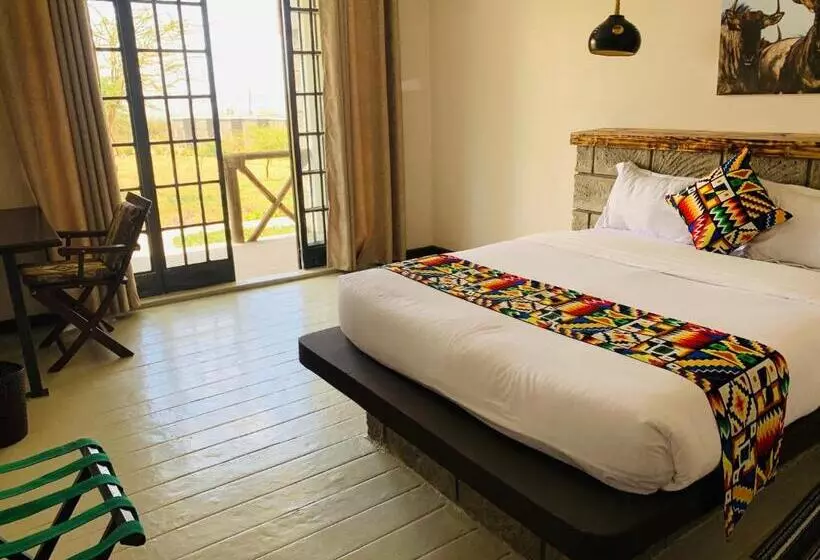 هتل Outback Kenya Lodge