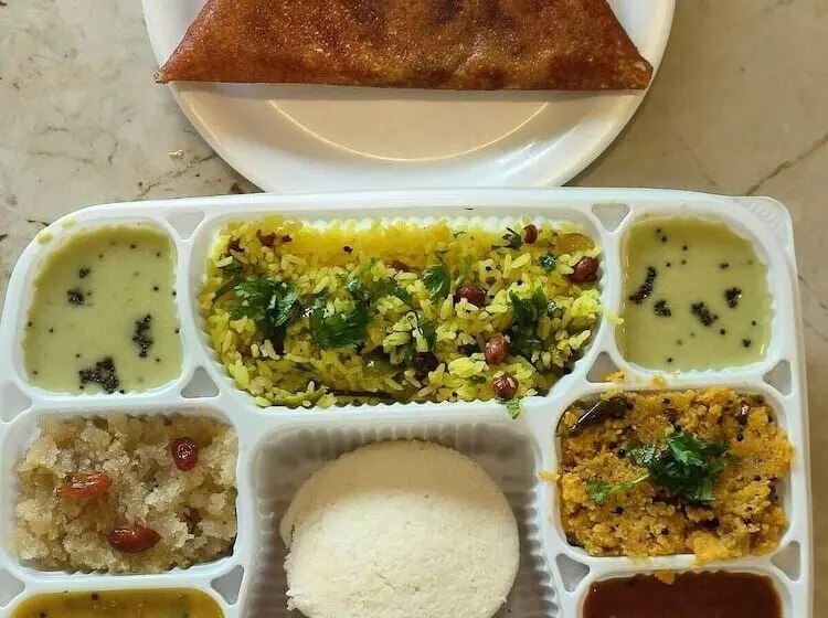 Hotelli Yuvraj Galaxy Inn