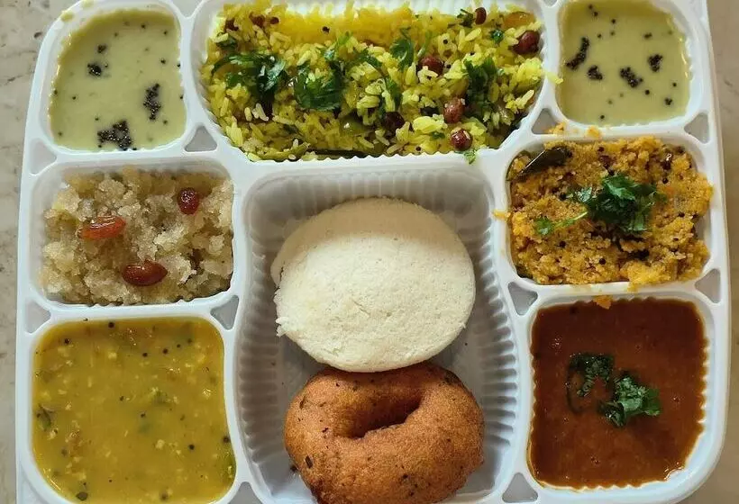 Hotelli Yuvraj Galaxy Inn