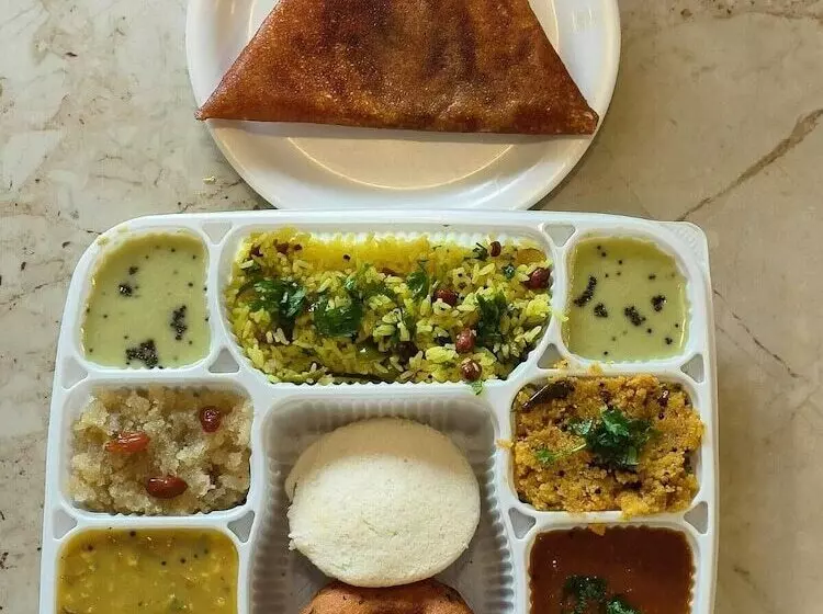 Hotelli Yuvraj Galaxy Inn