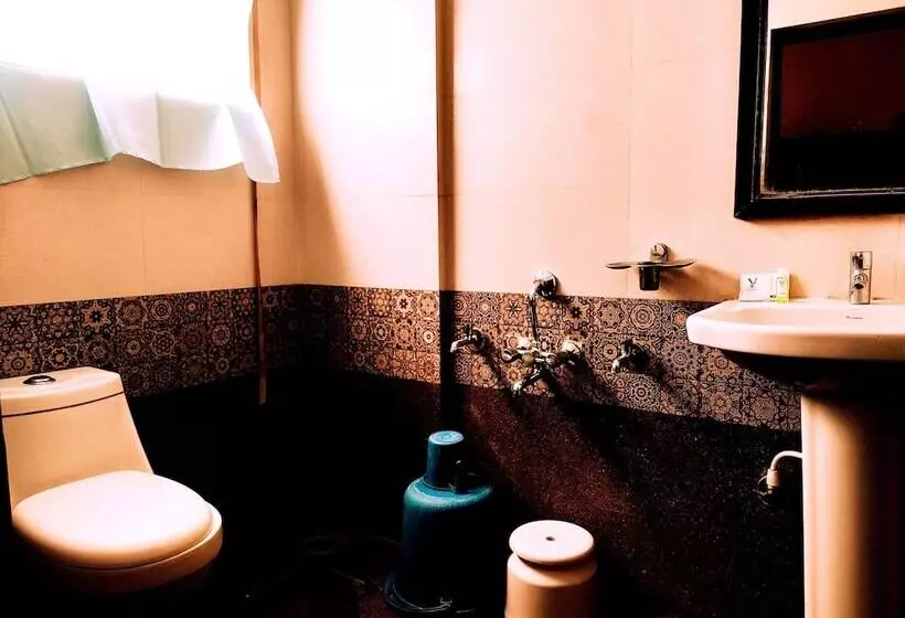 Hotelli Yuvraj Galaxy Inn