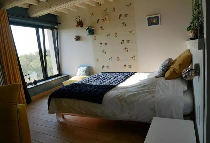 ペンション Suite De Charme Dans Une Maison Fortifiée Du Xvème Siècle, Entre Nancy Et Metz, Vue Sur La Moselle