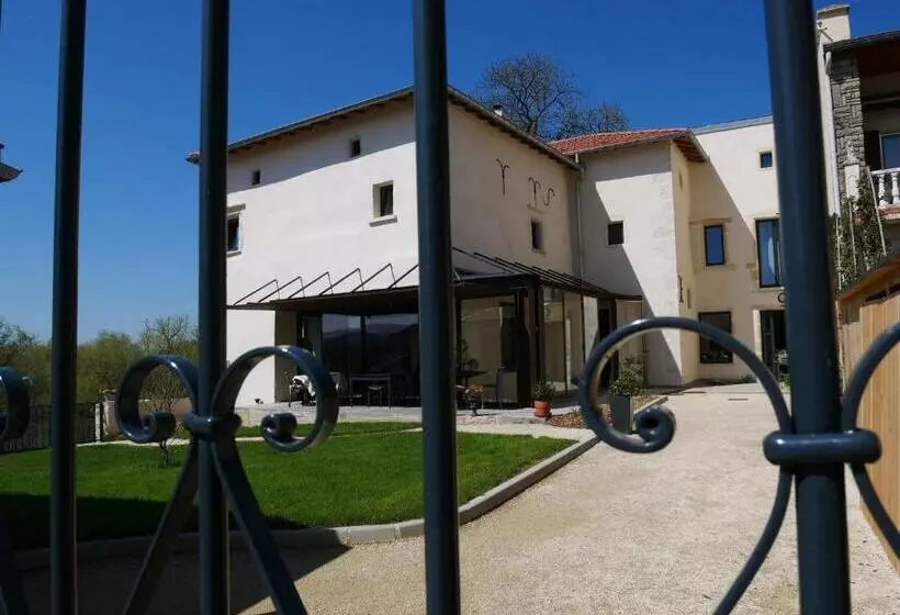 ペンション Suite De Charme Dans Une Maison Fortifiée Du Xvème Siècle, Entre Nancy Et Metz, Vue Sur La Moselle