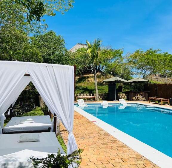 منتجع Mangal Beach Lodge