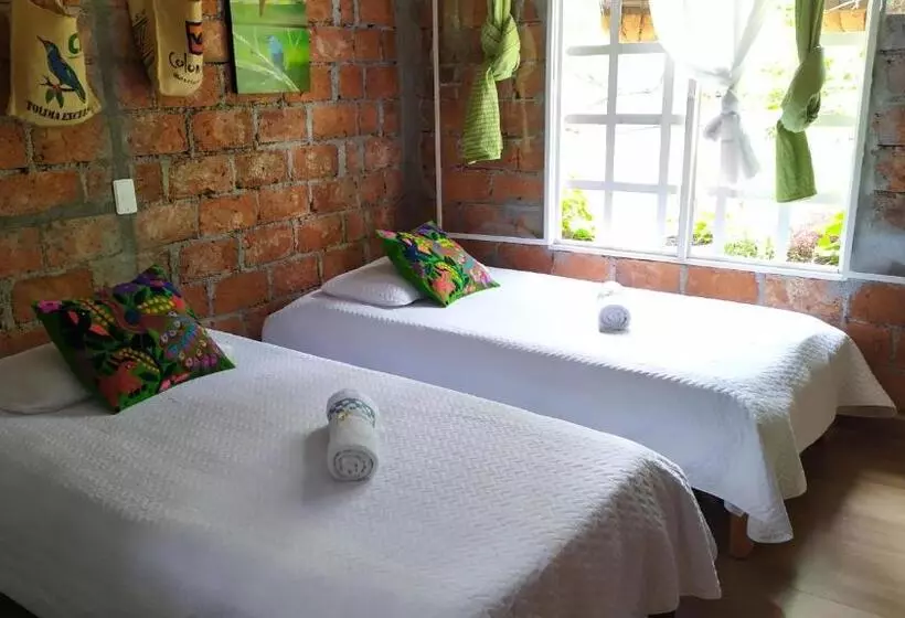 ベッドアンドブレックファースト Eco Lodge Villa Laura