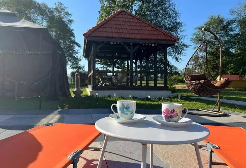 Majatalo Casa Cu Flori Maramures