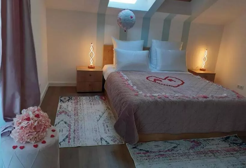 Majatalo Casa Cu Flori Maramures