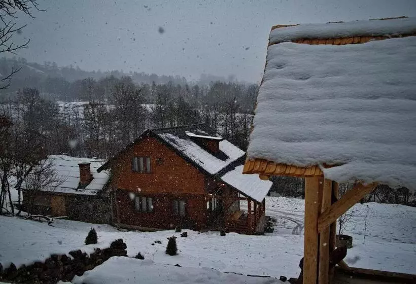 Majatalo Cabana Codrii Maramuresului