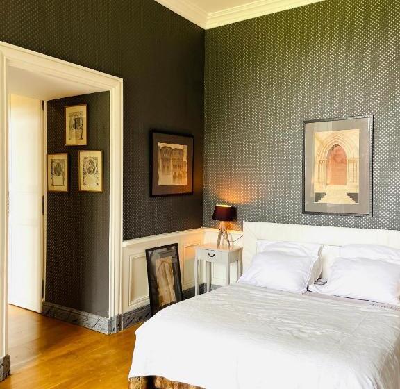 ベッドアンドブレックファースト Château De Trébons