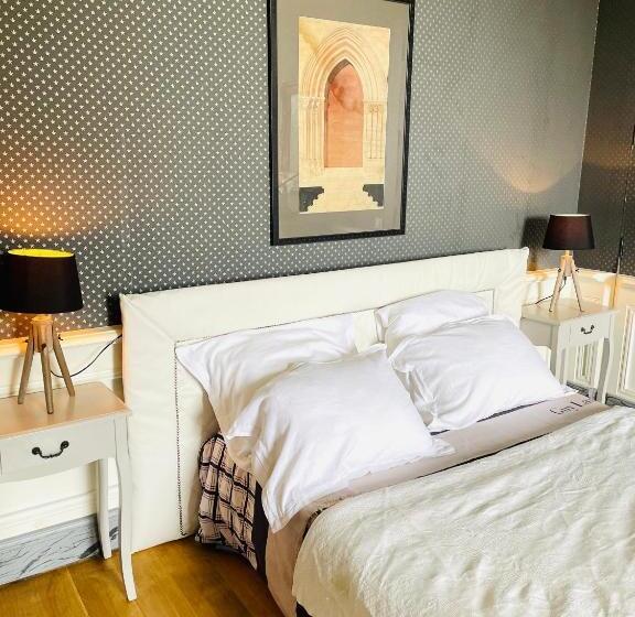 ベッドアンドブレックファースト Château De Trébons